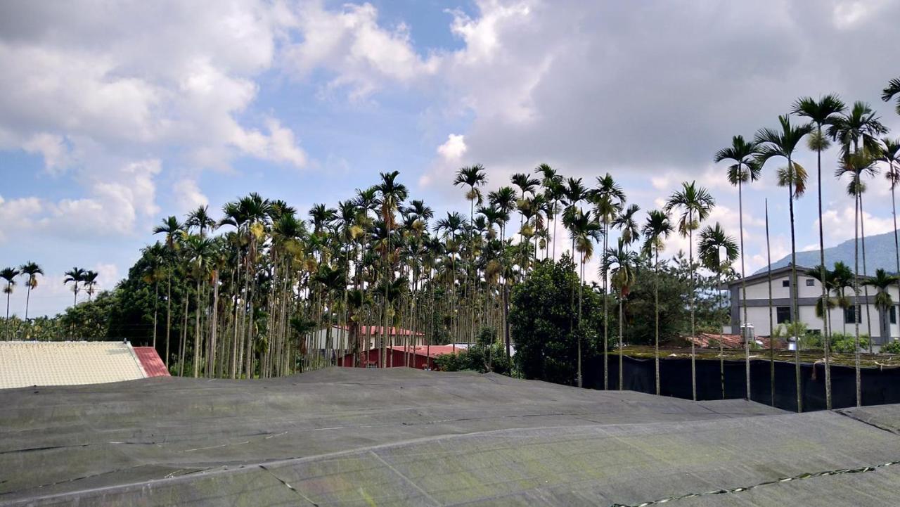 時間煮雨包棟民宿 Yuchi Esterno foto